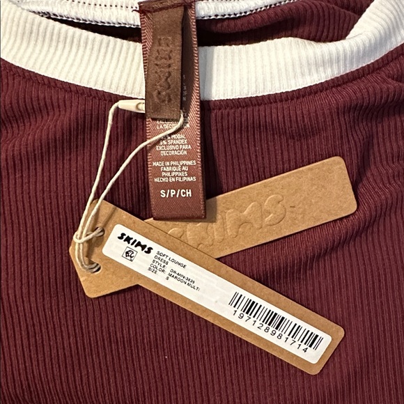 💓 SKIMS | Oversized Ringer Tee - Picture 3 of 3